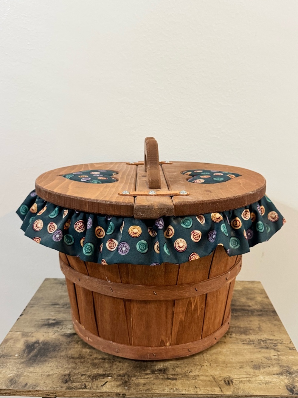 Vintage Wooden Sewing Basket with Button Print Fabric & Heart Cutouts - Picture 4 of 14